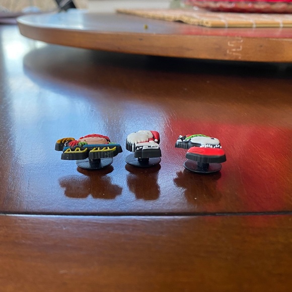 Charlie Brown Christmas Jibbitz - Picture 2 of 3